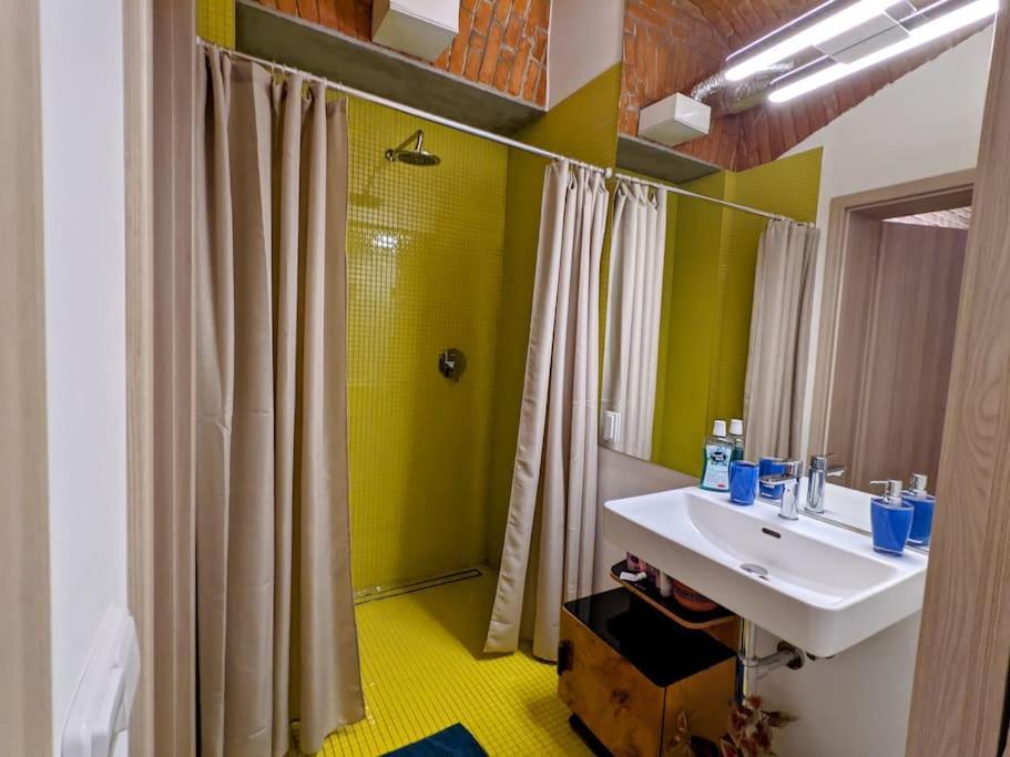 Romantic And Atypical Apartments In Prague'S Montmartre Eksteriør billede