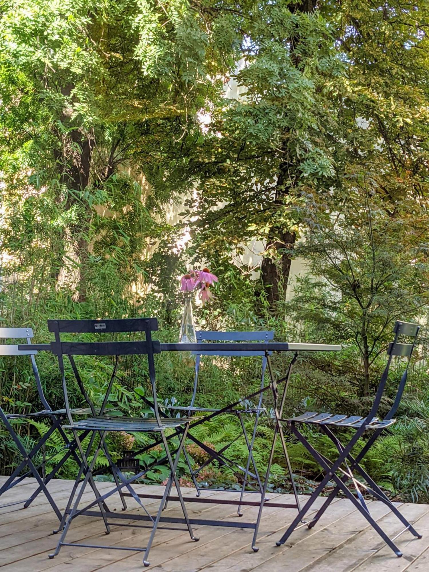 Romantic And Atypical Apartments In Prague'S Montmartre Eksteriør billede